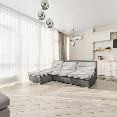 アパート Gagarin Plaza 1-bedroom オデッサ