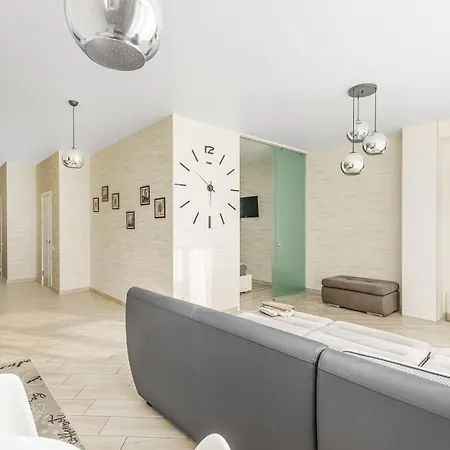 Gagarin Plaza 1-bedroom Апартаменты *