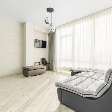 Gagarin Plaza 1-bedroom דירה אודסה